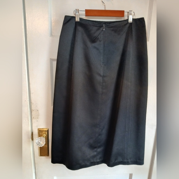 VTG Brooks Brothers 100% silk black skirt - 8 - Picture 2 of 6